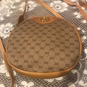 VINTAGE GUCCI SMALL CROSSBODY